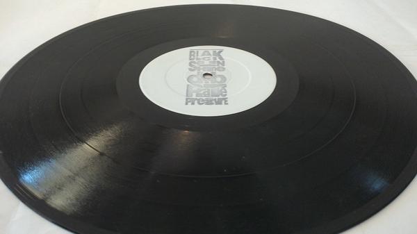 Uschi Classen, Femi B, E-Mix - War